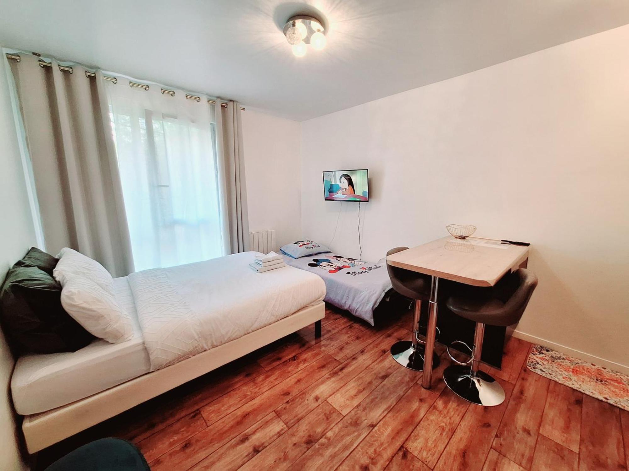 Studio Alpha - 2Min By Train To Disneyland Or 20Min Walk - 5Min Walk To "Val D'Europe" Station Montévrain Exteriér fotografie