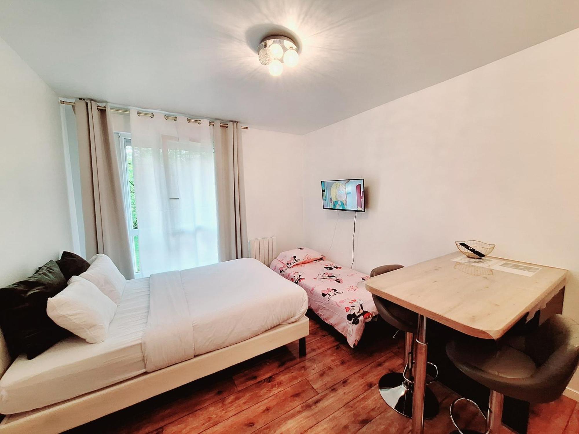 Studio Alpha - 2Min By Train To Disneyland Or 20Min Walk - 5Min Walk To "Val D'Europe" Station Montévrain Exteriér fotografie